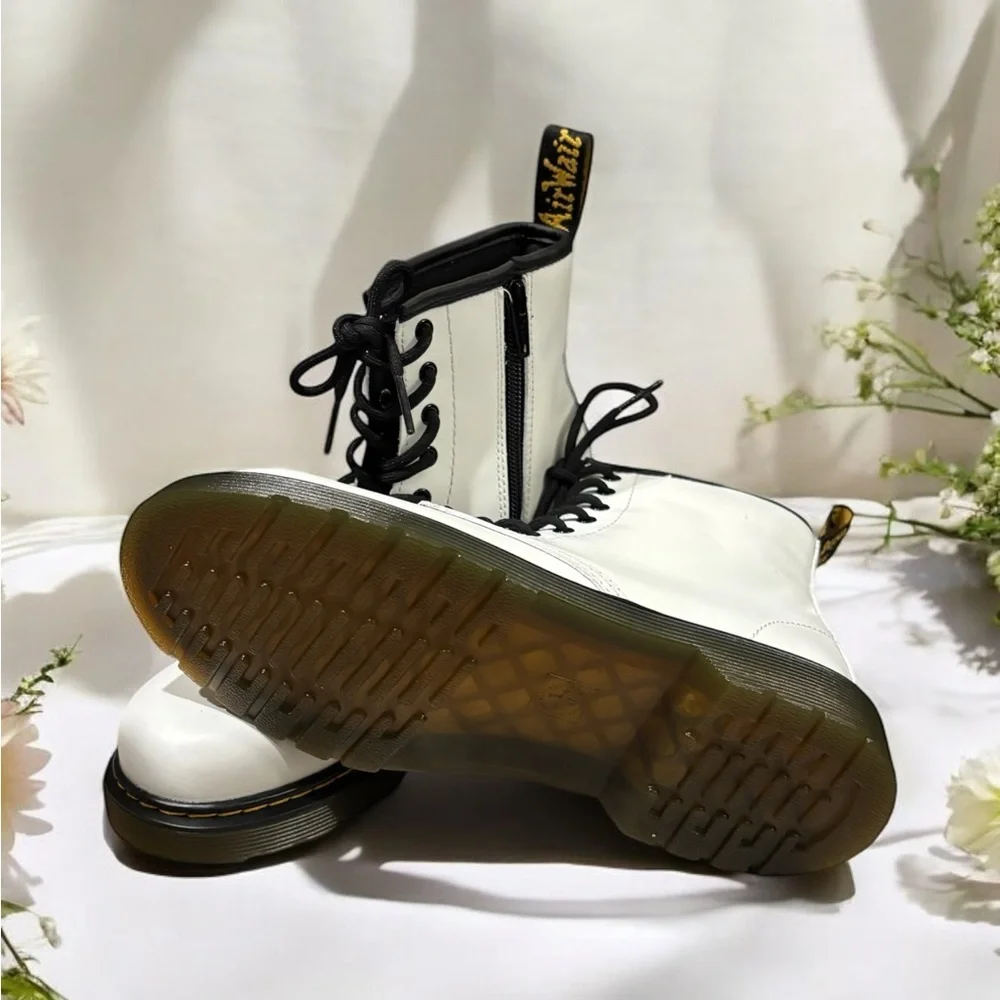 Dr. Martens Girls White Lace-Up Boots. NWOB. Size 4.